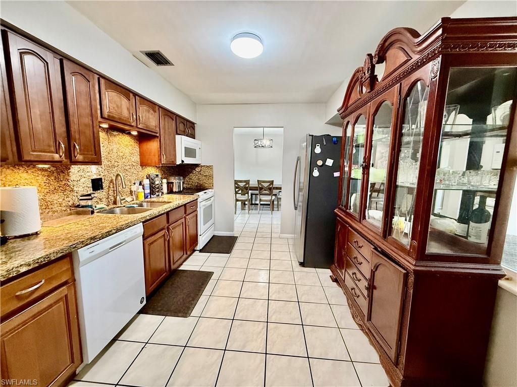 720 Shadyside St , Lehigh Acres, FL 33936 Photo