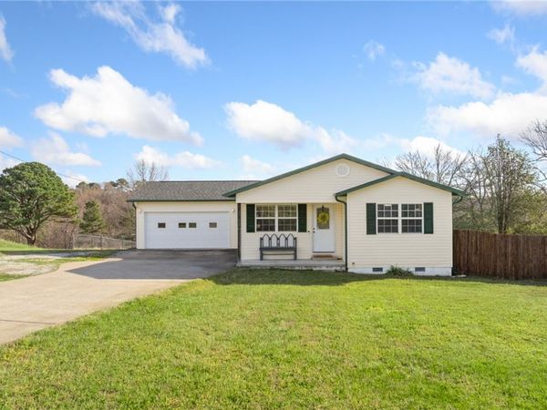 7814 Pine Meadows Drive, Omaha, AR 72662