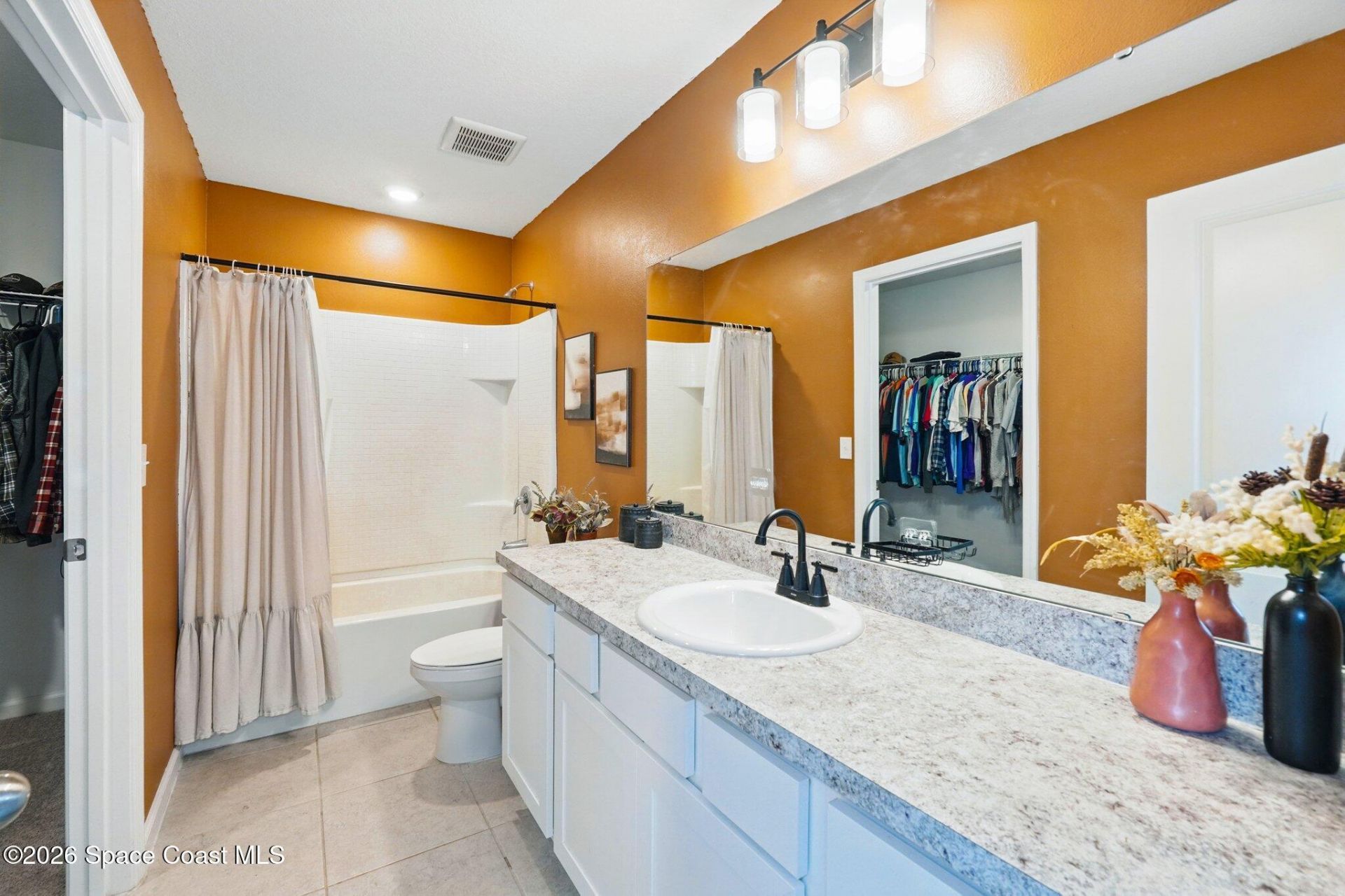 2024 Hemingway Circle , Groveland, FL 34736 Photo