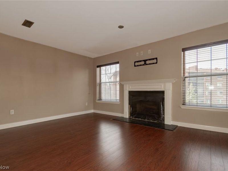 220 Fox Hollow Drive, Unit 212, Mayfield Heights, OH 44124 Photo 10