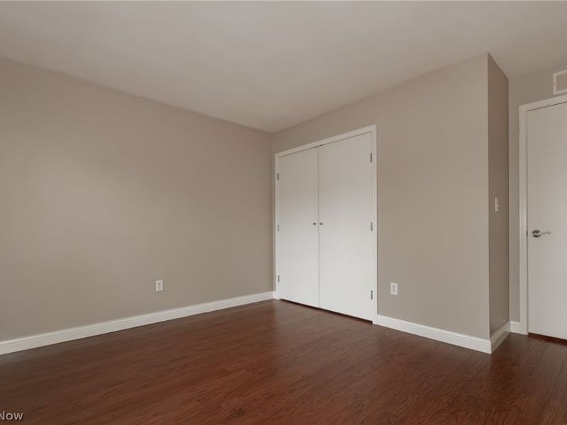 220 Fox Hollow Drive, Unit 212, Mayfield Heights, OH 44124 Photo 15