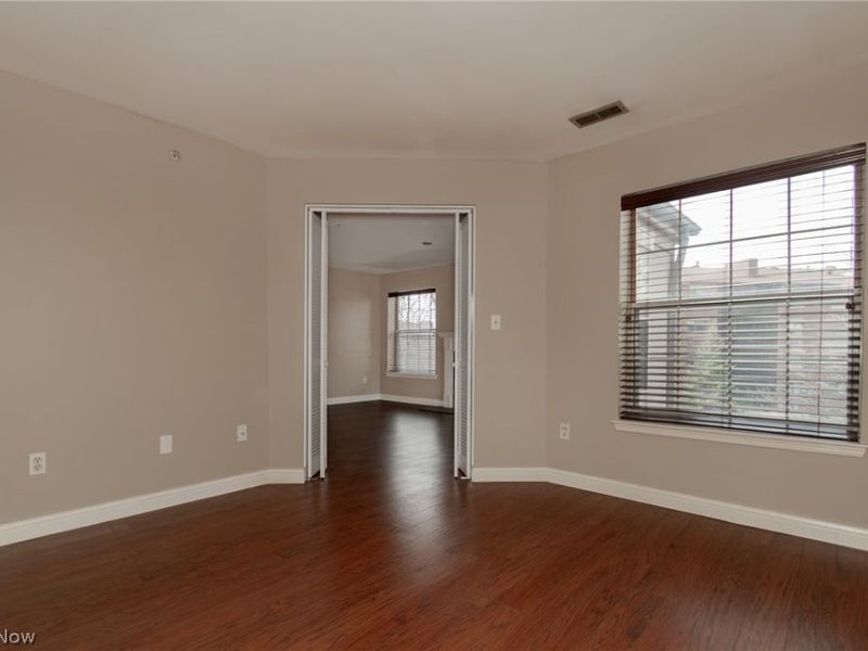 220 Fox Hollow Drive, Unit 212, Mayfield Heights, OH 44124 Photo 16