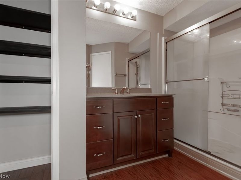 220 Fox Hollow Drive, Unit 212, Mayfield Heights, OH 44124 Photo 27