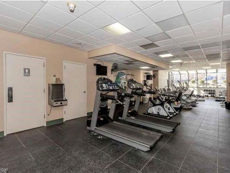 220 Fox Hollow Drive, Unit 212, Mayfield Heights, OH 44124 Photo 37