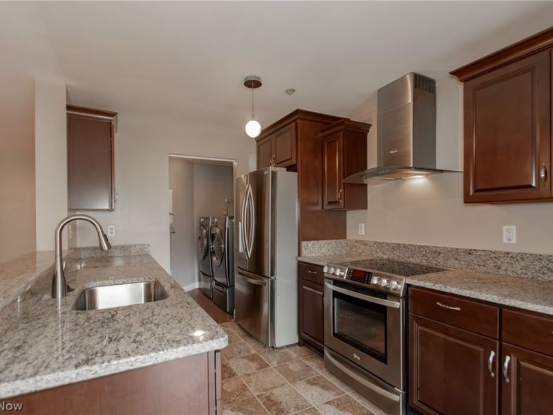 220 Fox Hollow Drive, Unit 212, Mayfield Heights, OH 44124 Photo 6