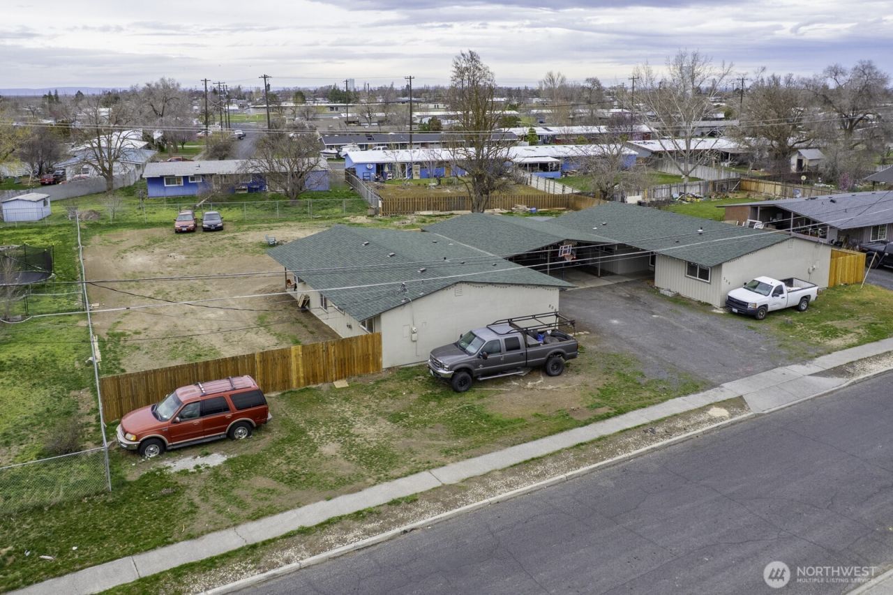 206 208 Beale Avenue , Moses Lake, WA 98837