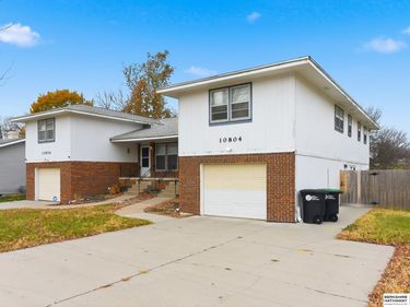 10804 Borman Avenue, Omaha, NE 68137