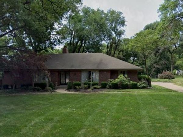 5121 W 67th Street, Prairie Village, KS 66208