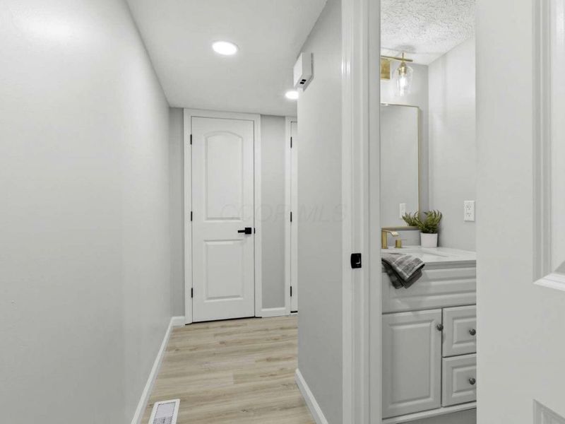 4269 Hanging Rock Court , Columbus, OH 43230 Photo 9