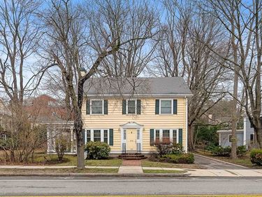 110 Leonard St, Belmont, MA 02478