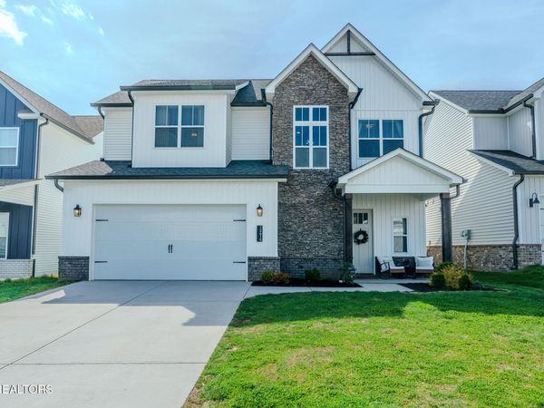 12615 Midland Pass St, Knoxville, TN 37932