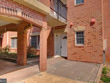 6908 FAIRFAX DRIVE, Unit 100, ARLINGTON, VA 22213