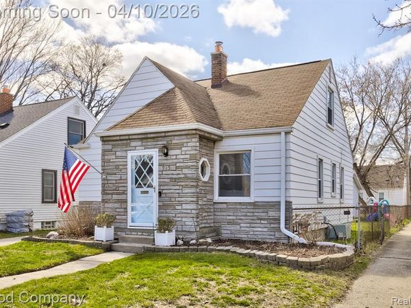 915 N Dorchester Avenue, Royal Oak, MI 48067