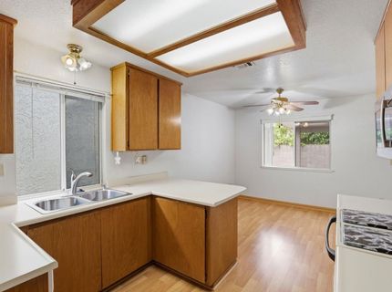 7317 Sunleaf Ln, Sacramento, CA 95828 Photo