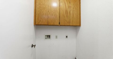 7317 Sunleaf Ln, Sacramento, CA 95828 Photo