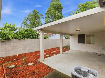 7317 Sunleaf Ln, Sacramento, CA 95828 Photo