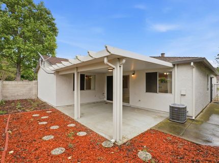 7317 Sunleaf Ln, Sacramento, CA 95828 Photo