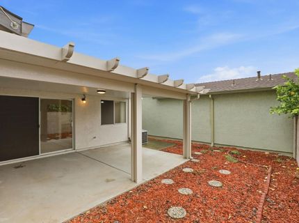 7317 Sunleaf Ln, Sacramento, CA 95828 Photo