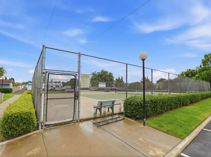 7317 Sunleaf Ln, Sacramento, CA 95828 Photo