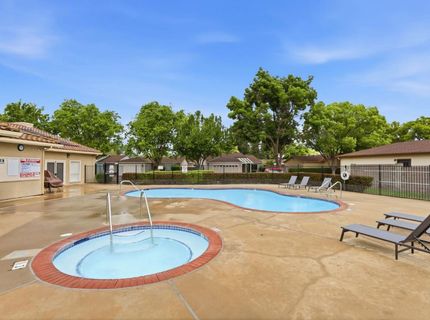 7317 Sunleaf Ln, Sacramento, CA 95828 Photo