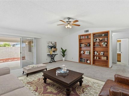 7317 Sunleaf Ln, Sacramento, CA 95828 Photo