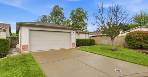 7317 Sunleaf Ln, Sacramento, CA 95828 Photo