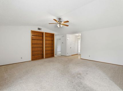 7317 Sunleaf Ln, Sacramento, CA 95828 Photo