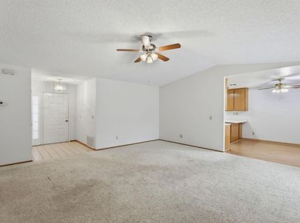 7317 Sunleaf Ln, Sacramento, CA 95828 Photo