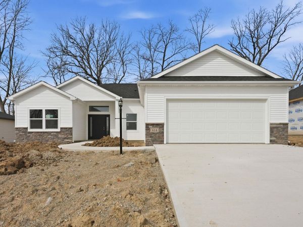 614 S Cottonwood Court, Columbia City, IN 46725