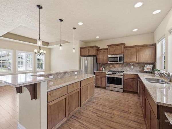 816 E Tallinn St, Meridian, ID 83646