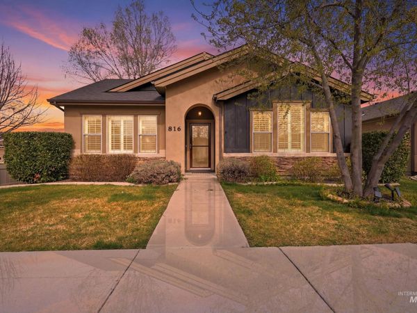 816 E Tallinn St, Meridian, ID 83646