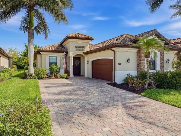 2842 Aviamar CIR, NAPLES, FL 34114
