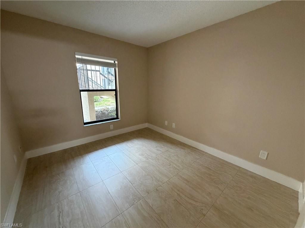 5305 Summerlin Rd , Unit 502, Fort Myers, FL 33919 Photo