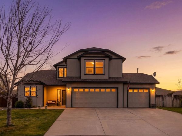 3006 Hermandt Ct, West Richland, WA 99353