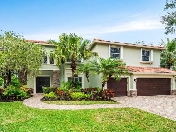 257 Spoonbill Lane N, Jupiter, FL 33458
