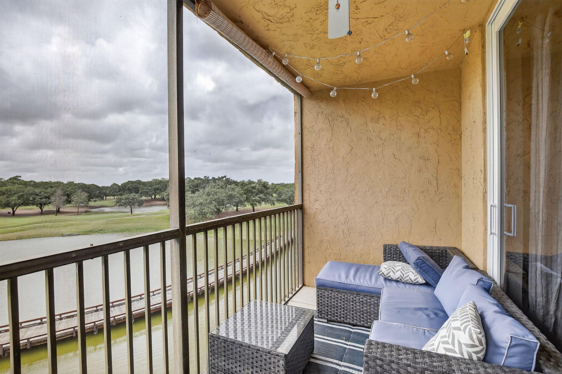 3001 W Rolling Hills Circle, Unit 501, Davie, FL 33328 Photo