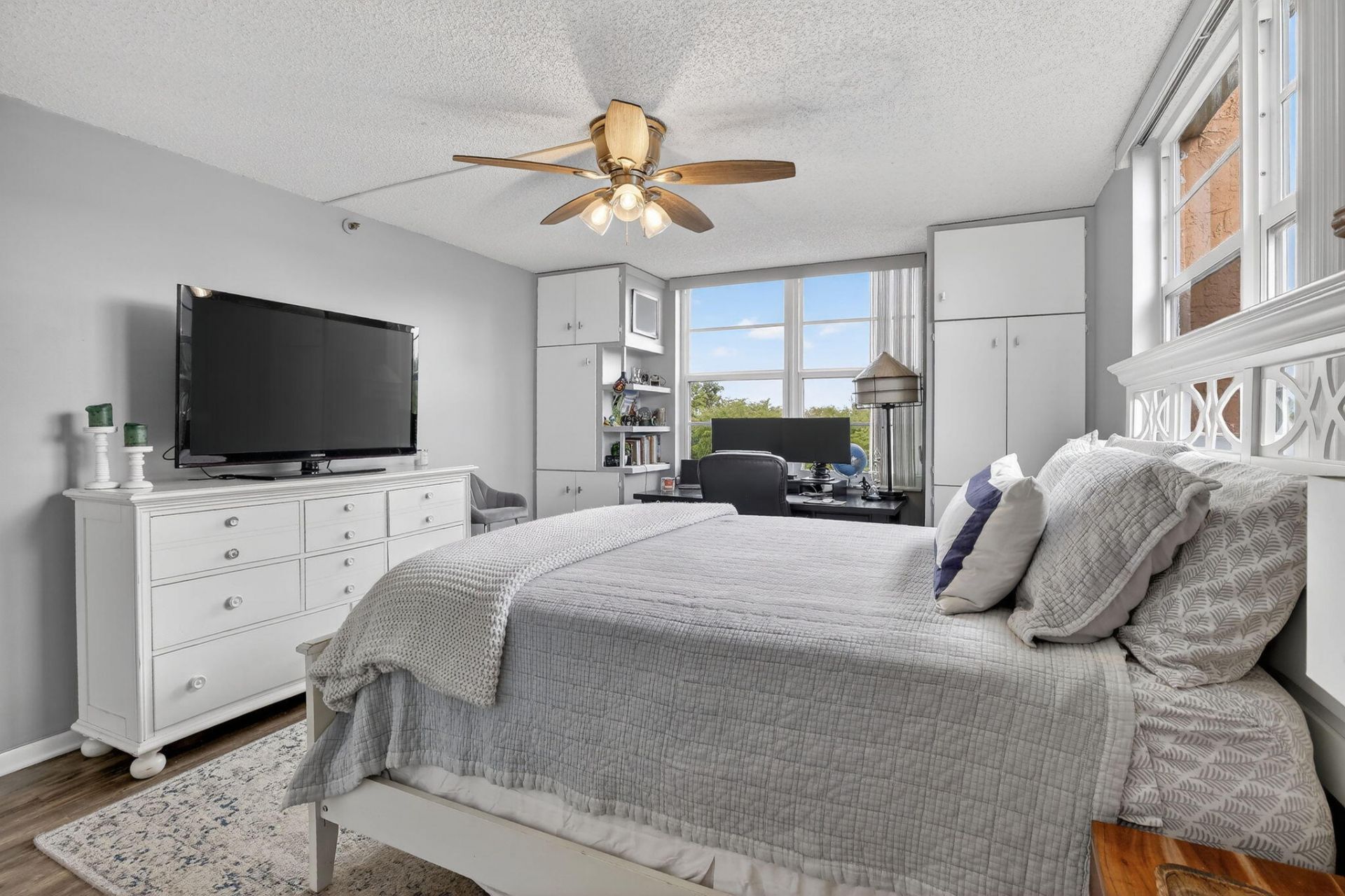 3001 W Rolling Hills Circle, Unit 501, Davie, FL 33328 Photo