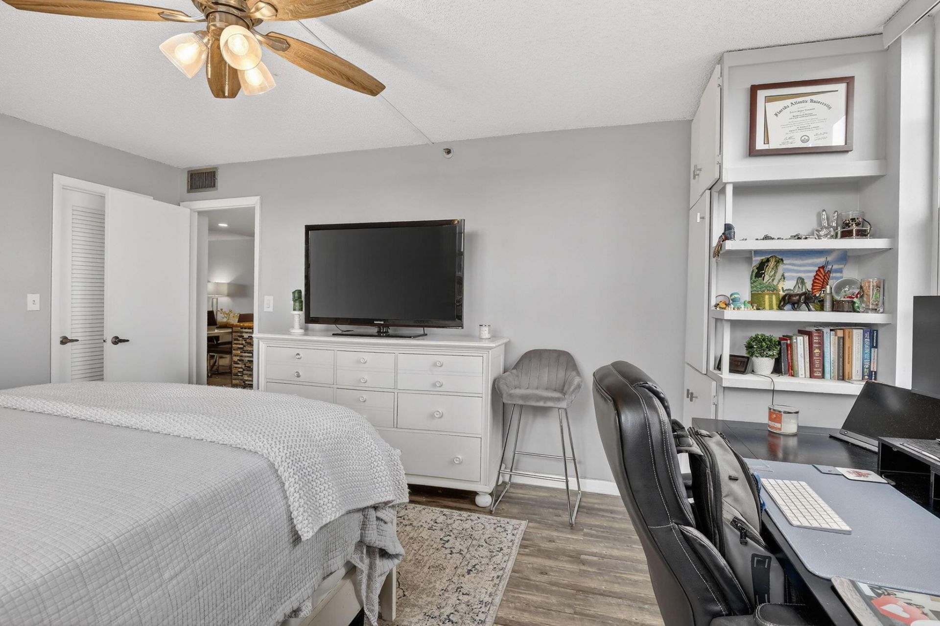 3001 W Rolling Hills Circle, Unit 501, Davie, FL 33328 Photo