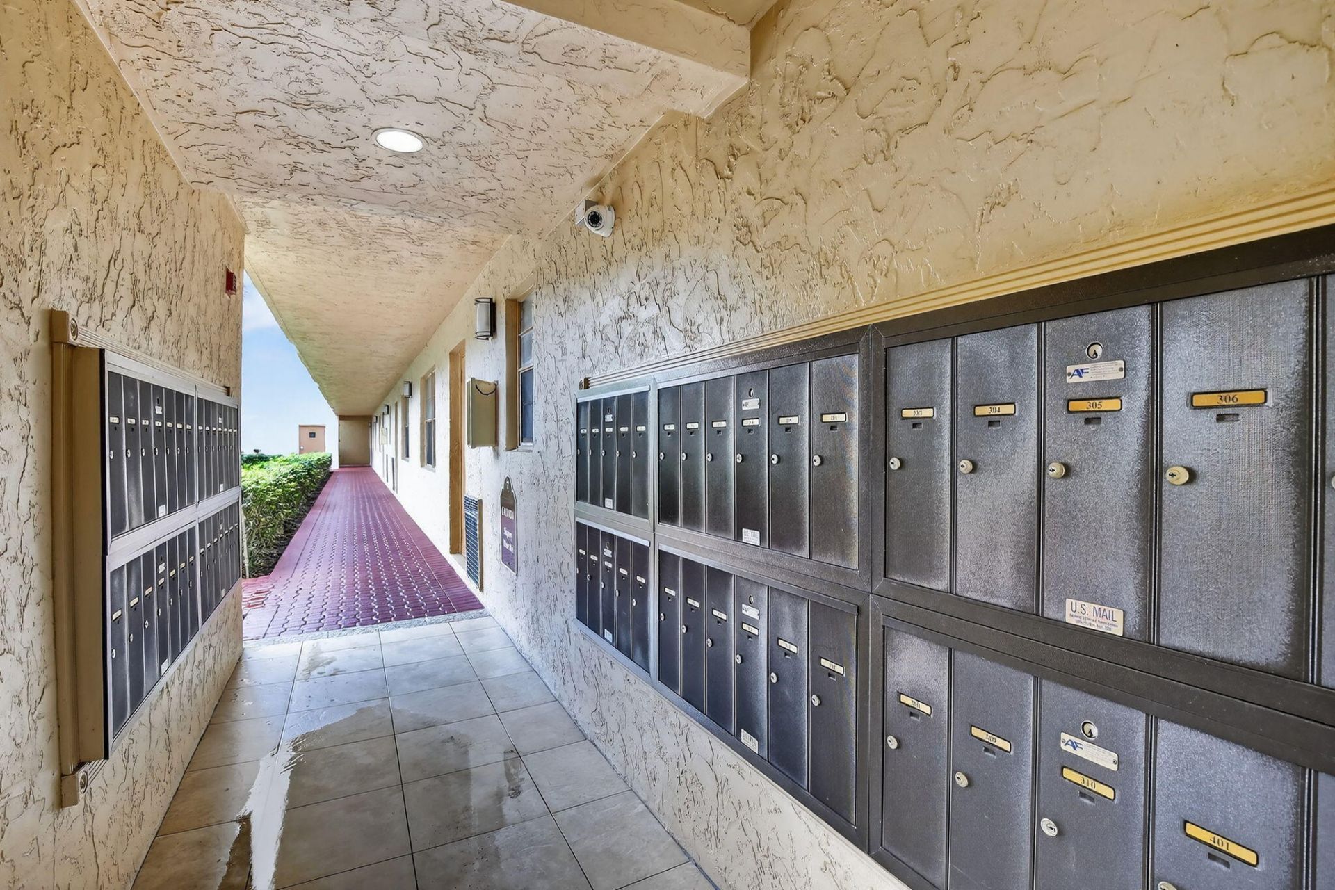 3001 W Rolling Hills Circle, Unit 501, Davie, FL 33328 Photo