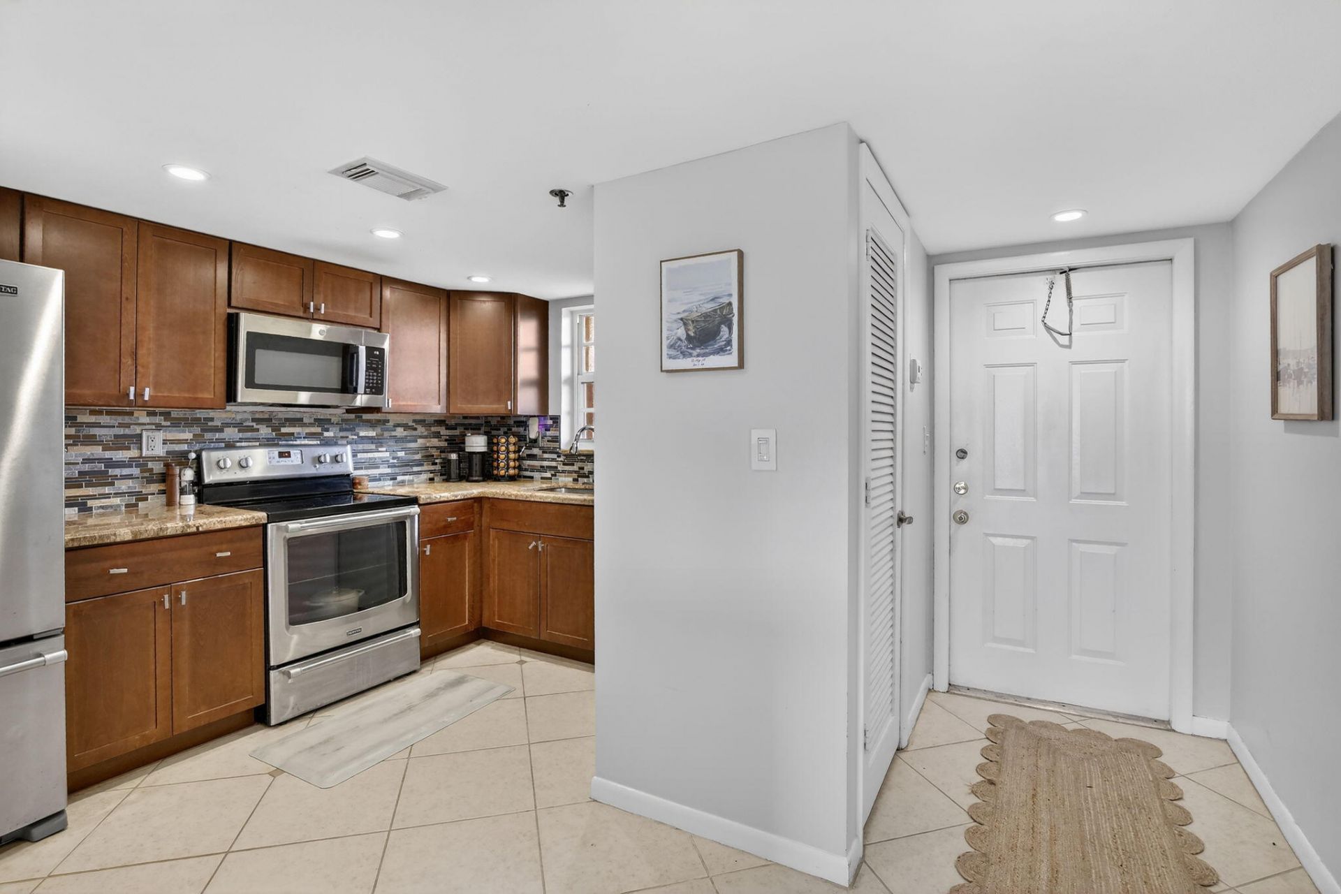 3001 W Rolling Hills Circle, Unit 501, Davie, FL 33328 Photo