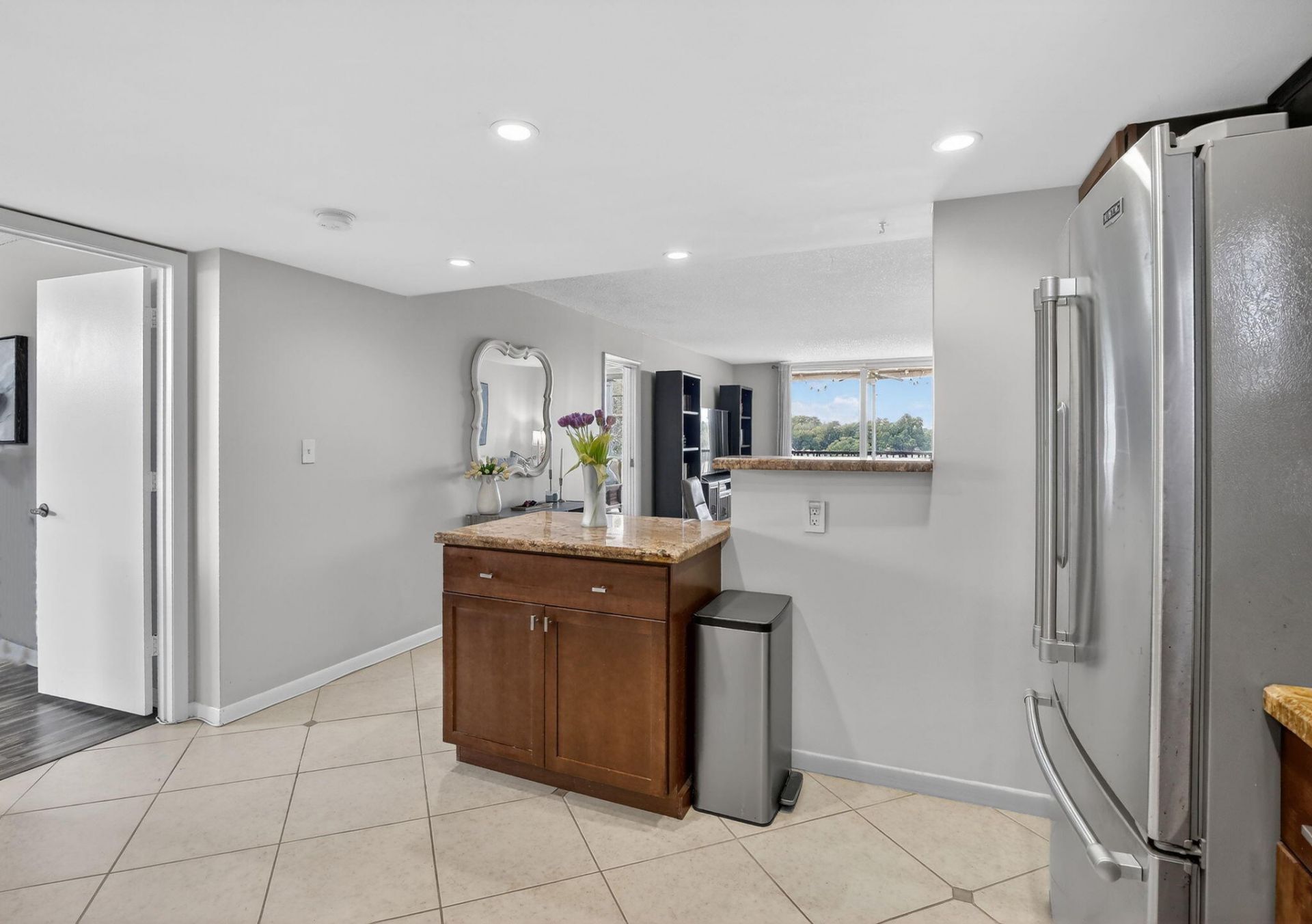 3001 W Rolling Hills Circle, Unit 501, Davie, FL 33328 Photo