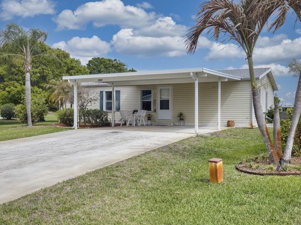 2808 Slice Court, Port St. Lucie, FL 34952