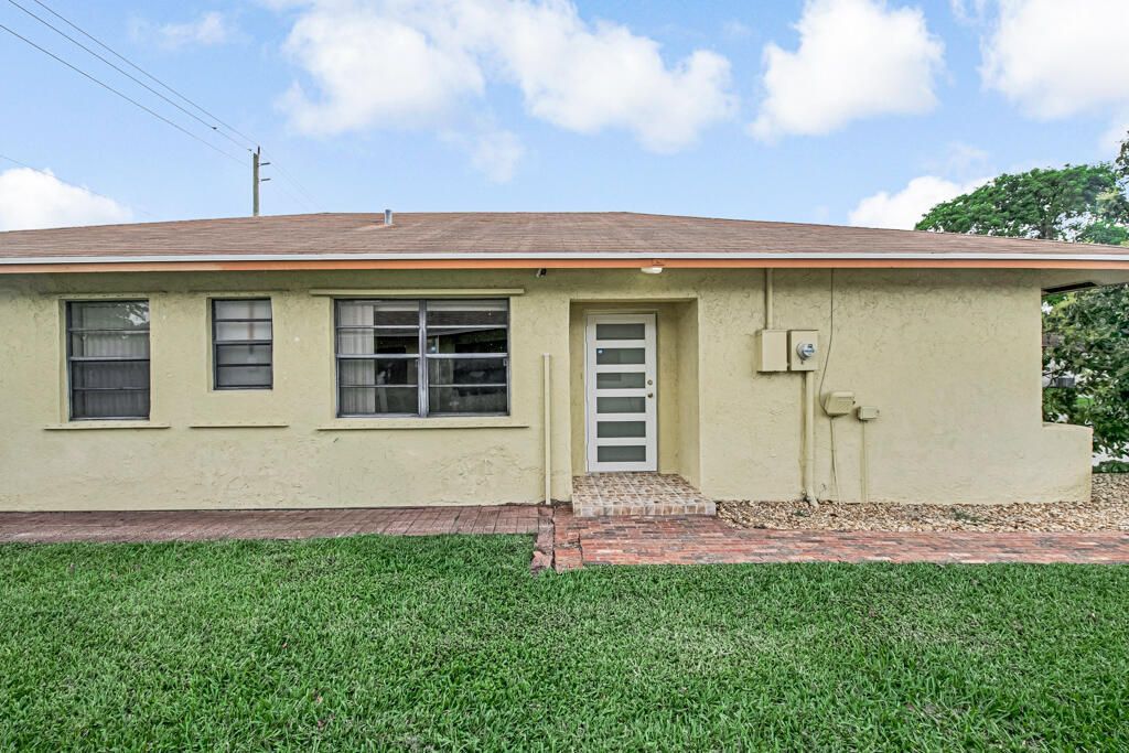 4917 Luqui Court, West Palm Beach, FL 33415 Photo