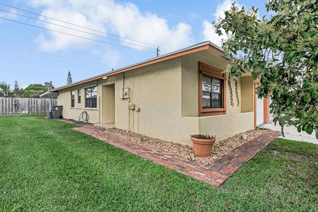 4917 Luqui Court, West Palm Beach, FL 33415 Photo