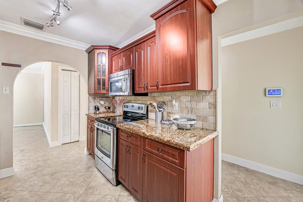 4917 Luqui Court, West Palm Beach, FL 33415 Photo