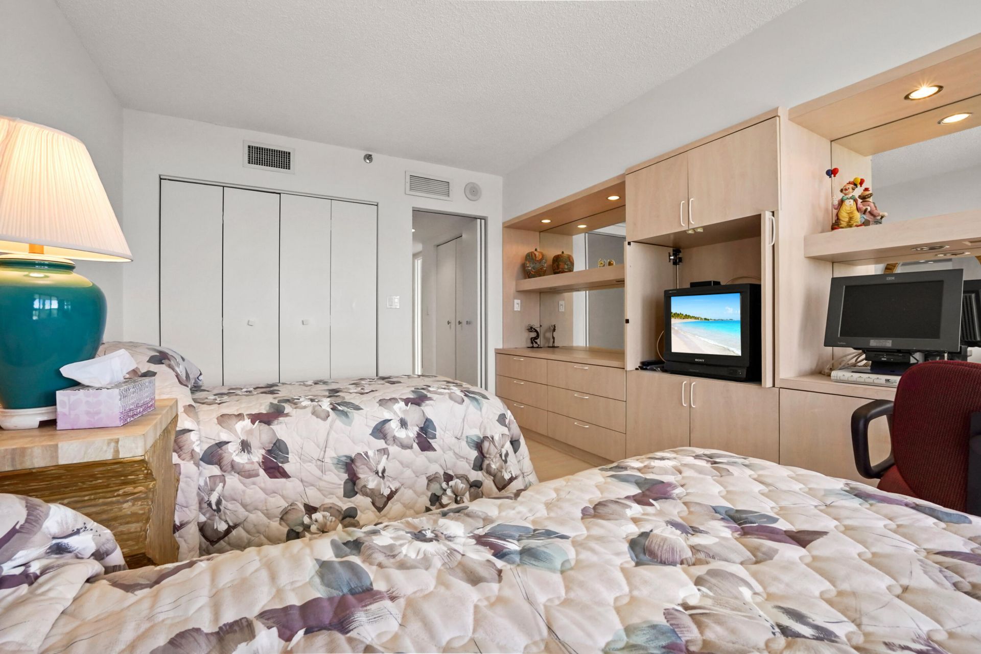 1900 Consulate Place, Unit 1906, West Palm Beach, FL 33401 Photo