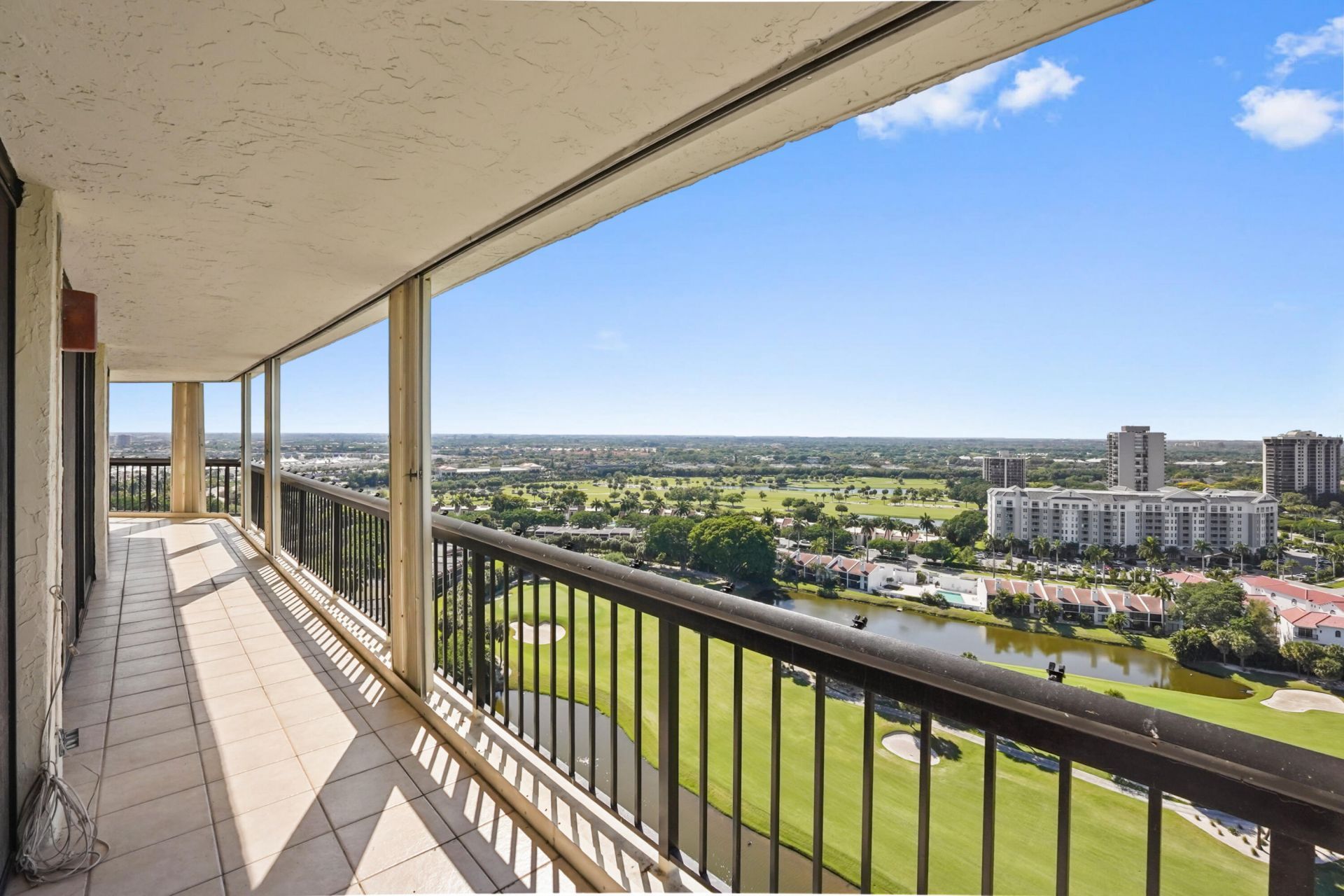 1900 Consulate Place, Unit 1906, West Palm Beach, FL 33401 Photo