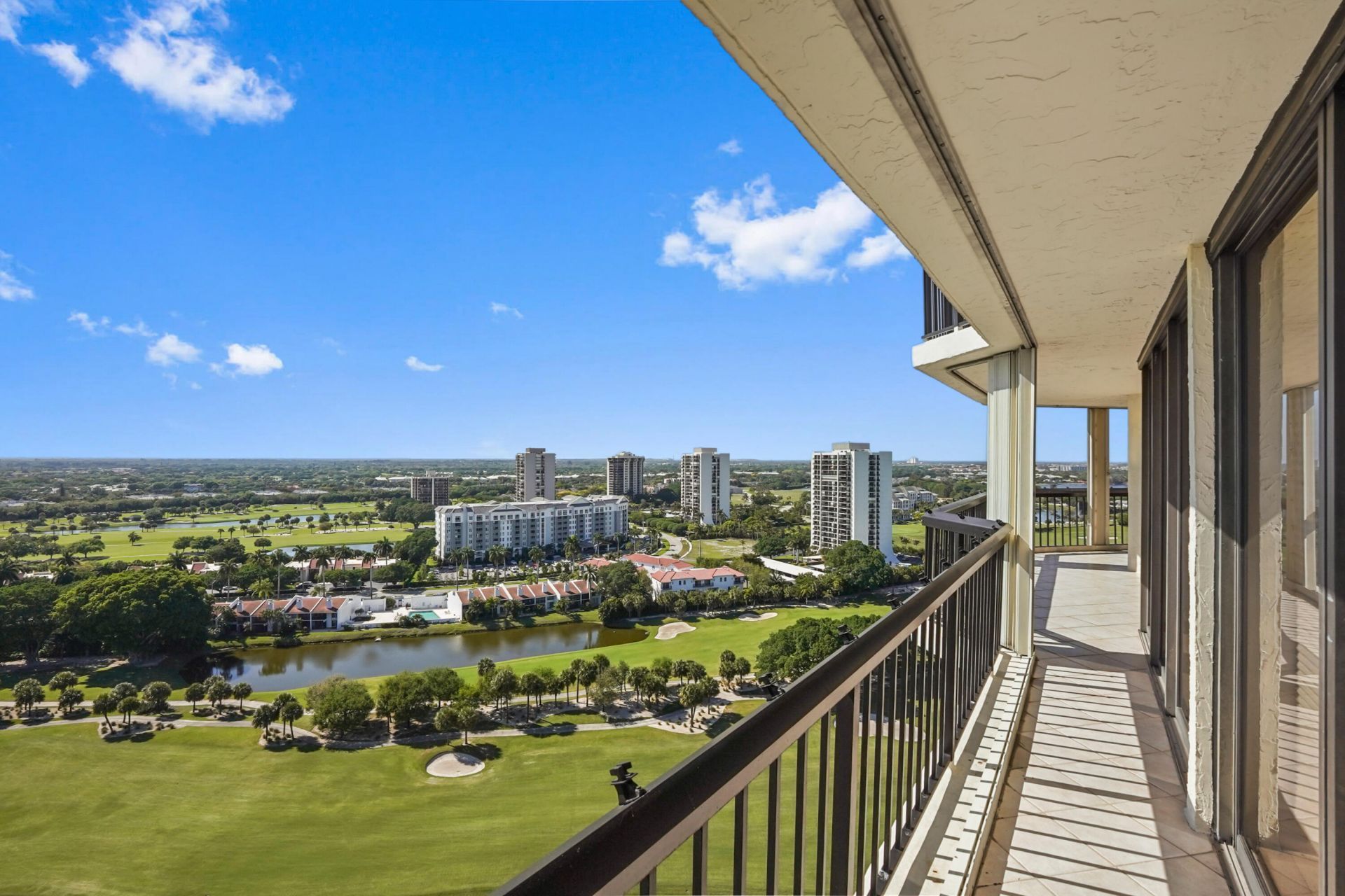 1900 Consulate Place, Unit 1906, West Palm Beach, FL 33401 Photo