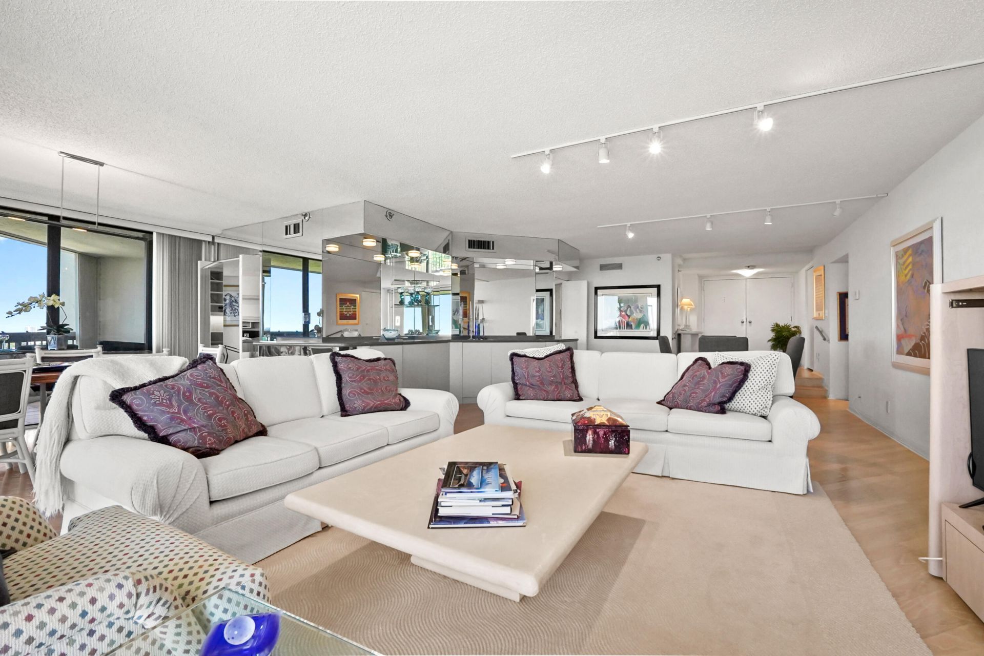 1900 Consulate Place, Unit 1906, West Palm Beach, FL 33401 Photo