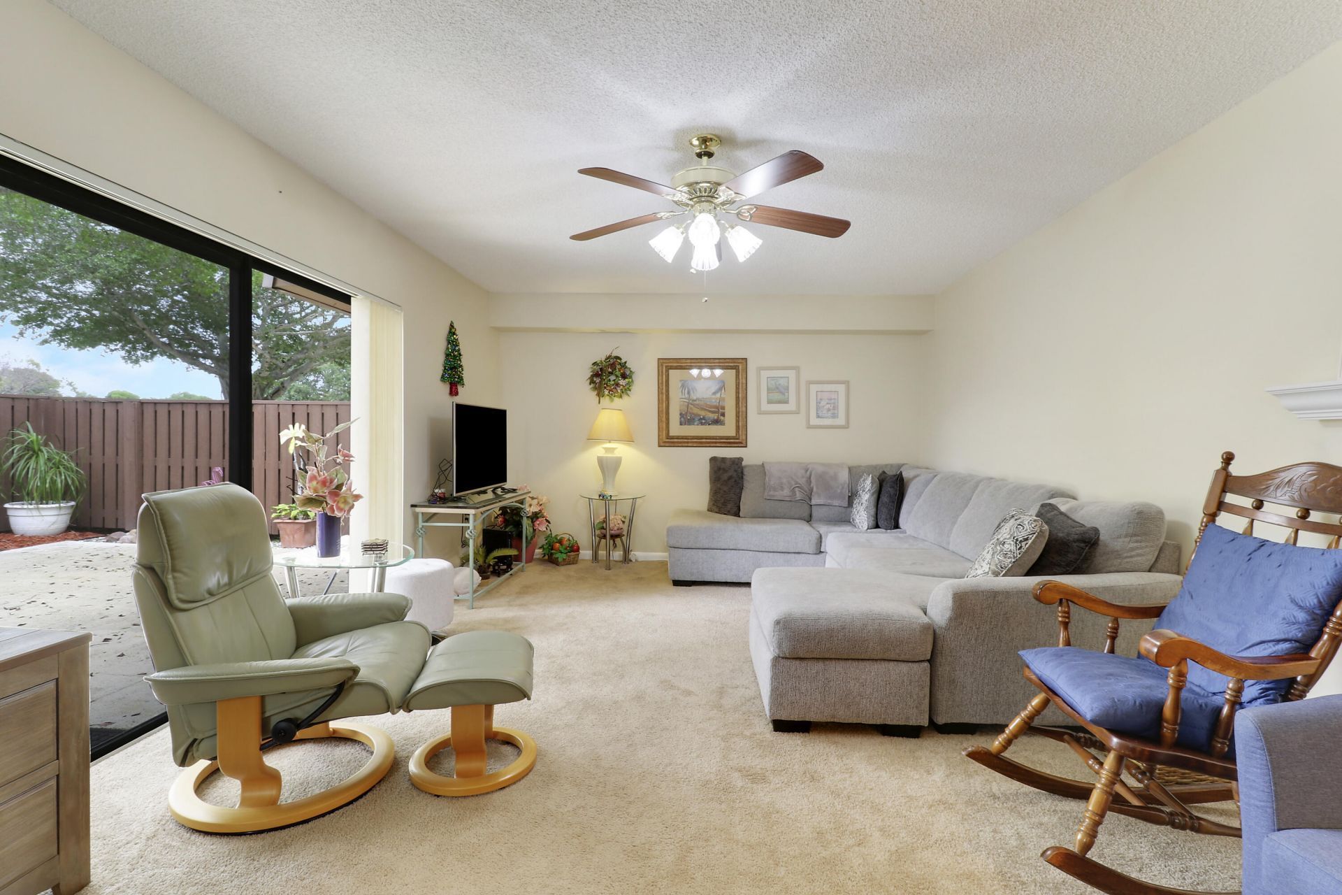 6645 66th Way, West Palm Beach, FL 33409 Photo